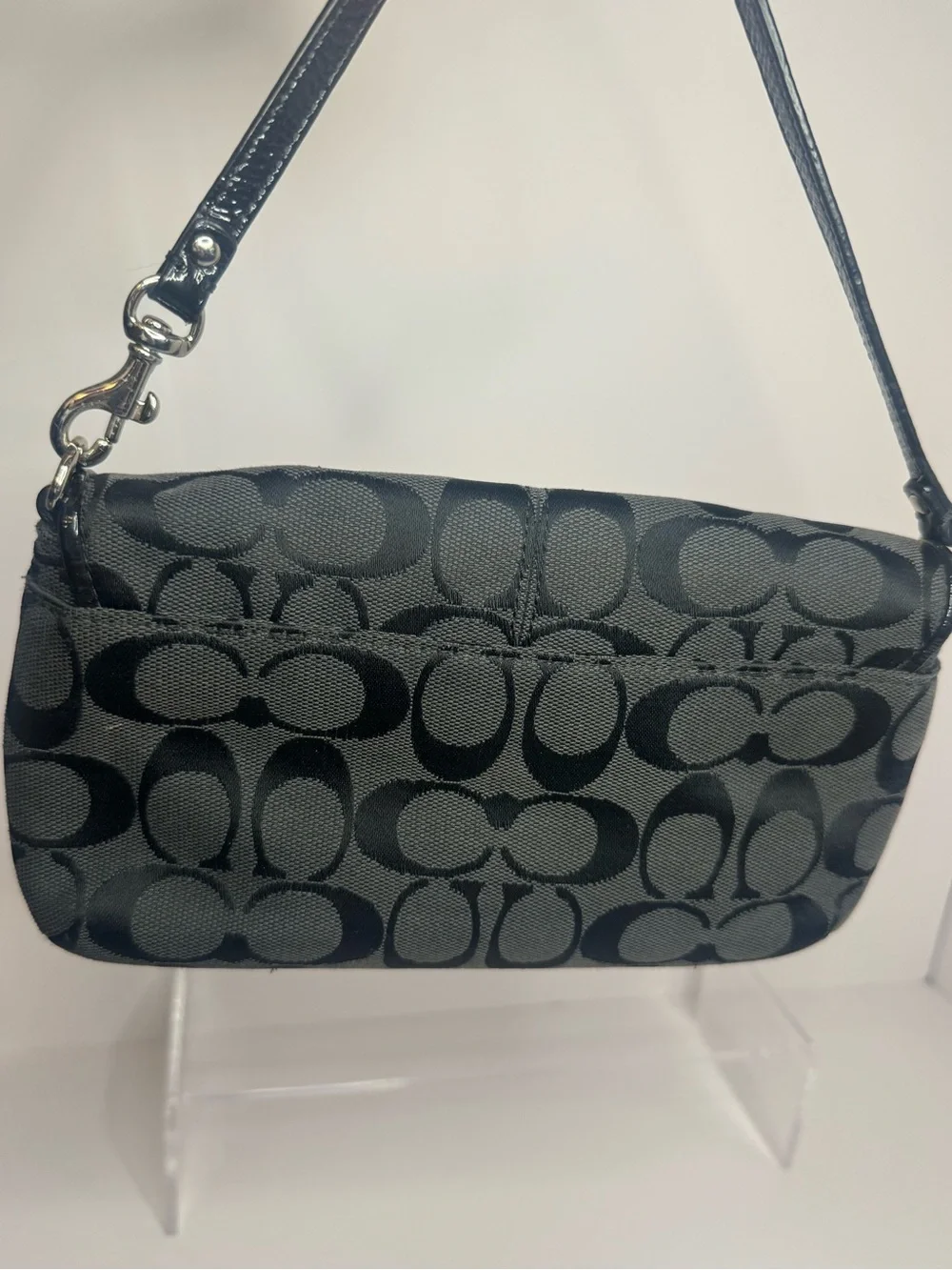 #305 Coach Signature Jacquard Large Flap Wallet Wristlet with Patent Leather - Picture 4 of 13